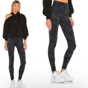 SPANX look at me now seamless high rise legging black camo size medium